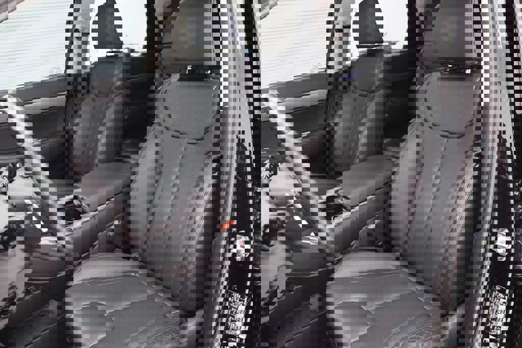 Used 2022 Hyundai Palisade SEL w/ Premium Package image 16