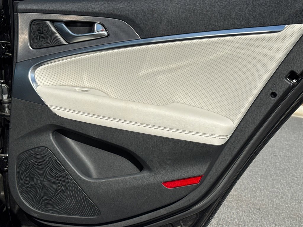 Used 2025 Genesis G70 2.5T w/ Sport Prestige Package image 16