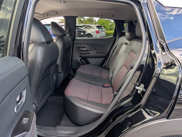 Used 2025 Nissan Kicks SR image 9