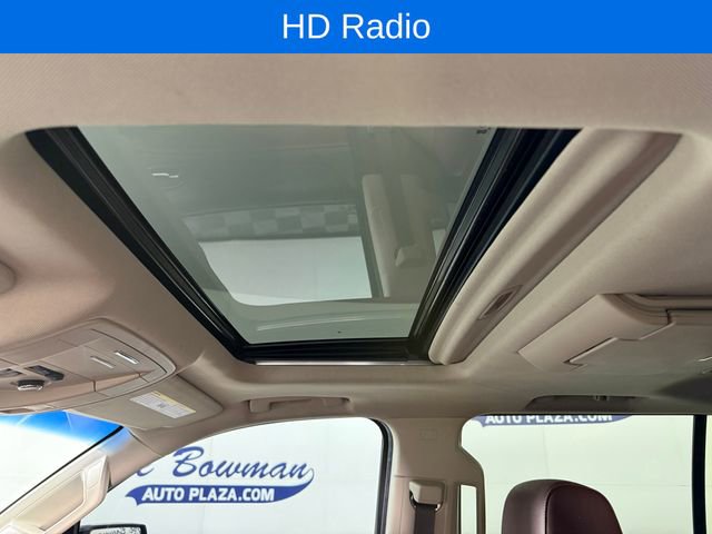 Used 2020 Chevrolet Suburban Premier AWD/4WD image 24