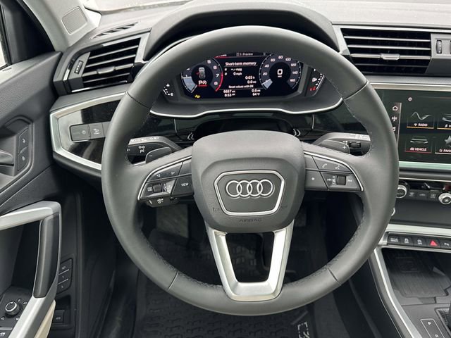 Certified 2025 Audi Q3 2.0T Premium w/ Convenience Package AWD/4WD image 18