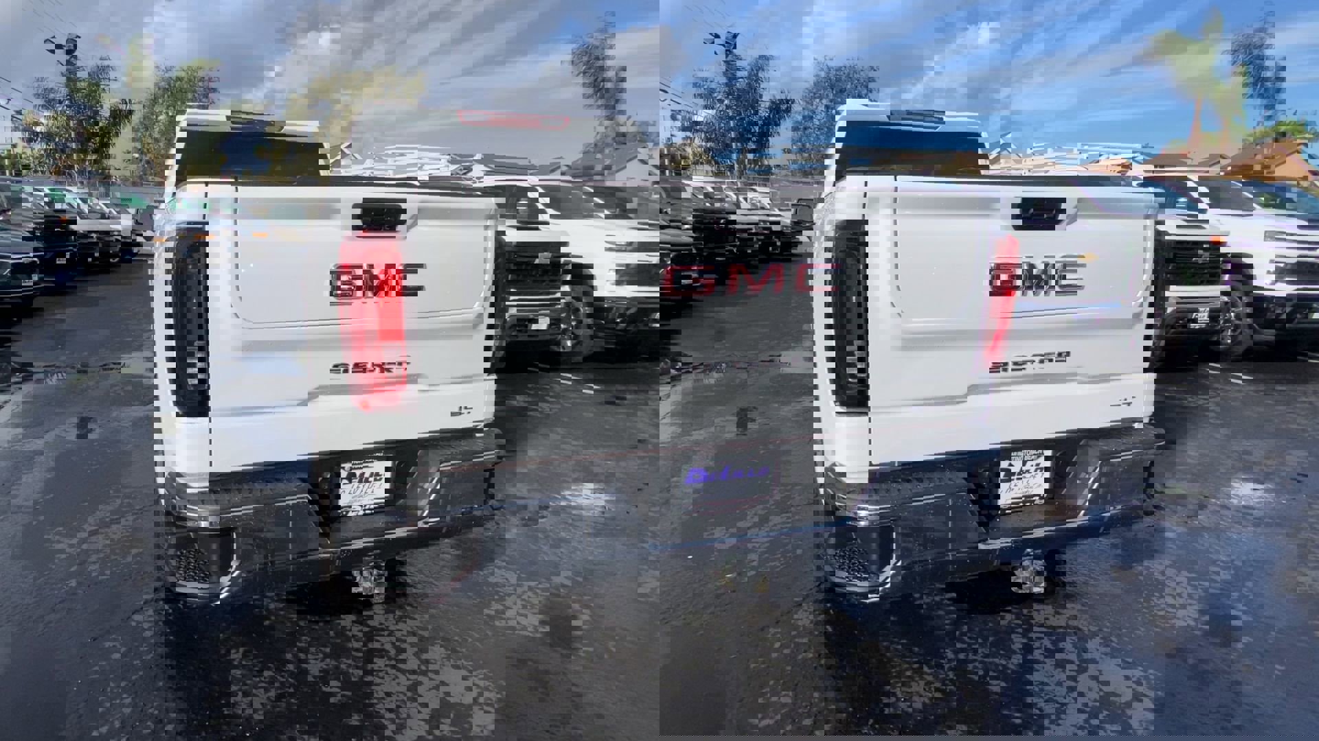 Used 2024 GMC Sierra 1500 SLT image 8