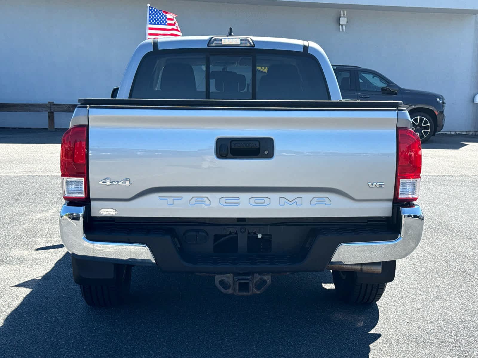 Used 2016 Toyota Tacoma SR5 w/ SR5 Appearance Package (SN) AWD/4WD image 6
