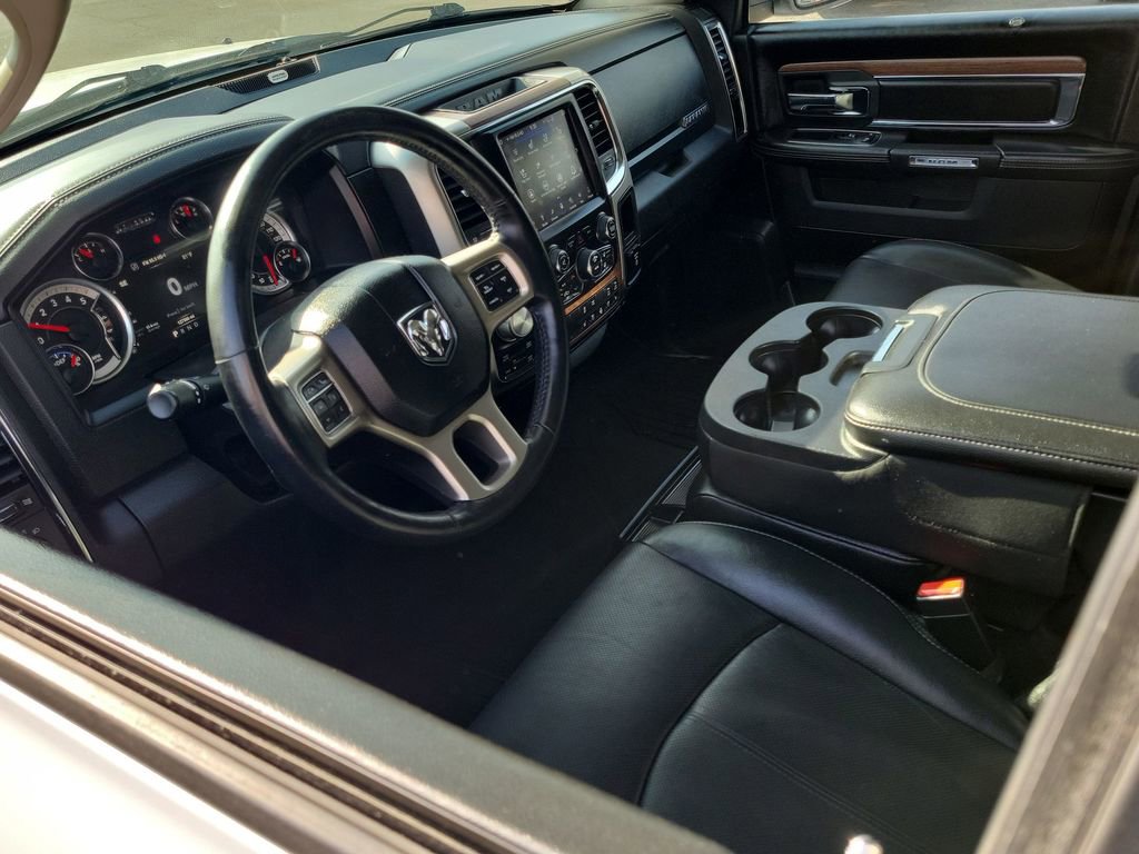 Used 2018 RAM 1500 Laramie w/ Convenience Group image 10