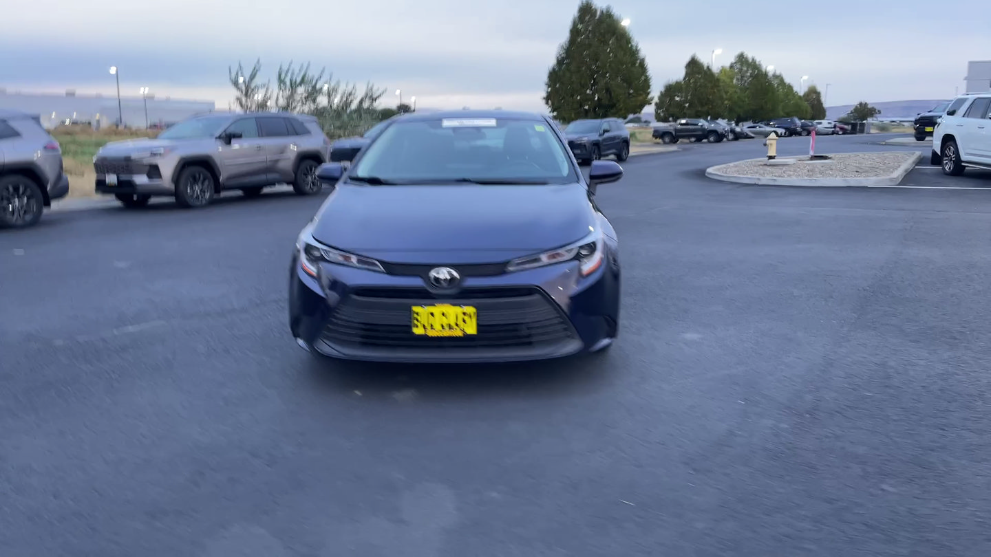 Certified 2025 Toyota Corolla LE FWD image 2