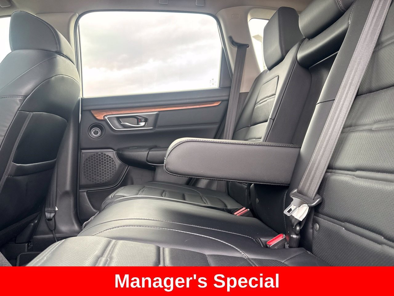 Used 2018 Honda CR-V Touring image 39