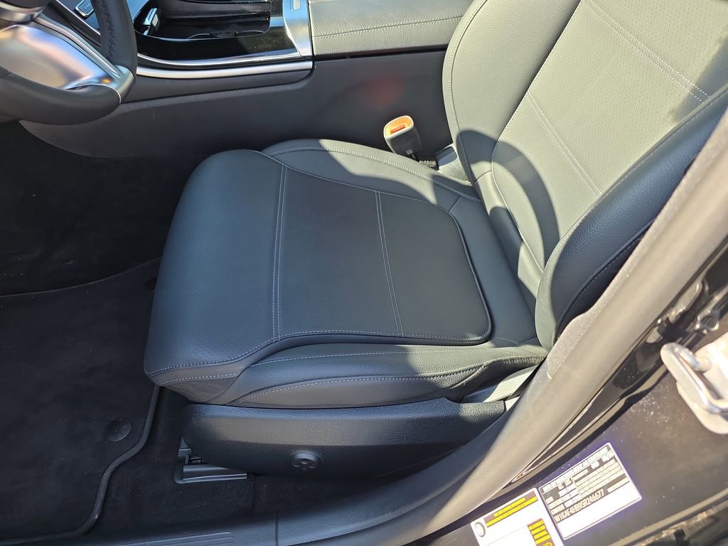 Certified 2025 Mercedes-Benz C 300 4MATIC Sedan image 20