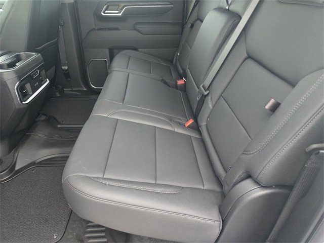 New 2026 GMC Sierra 1500 SLT image 9