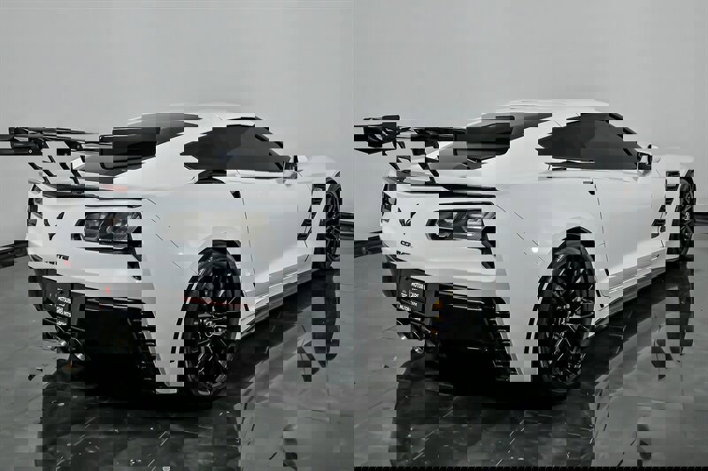 Used 2015 Chevrolet Corvette Z06 image 10