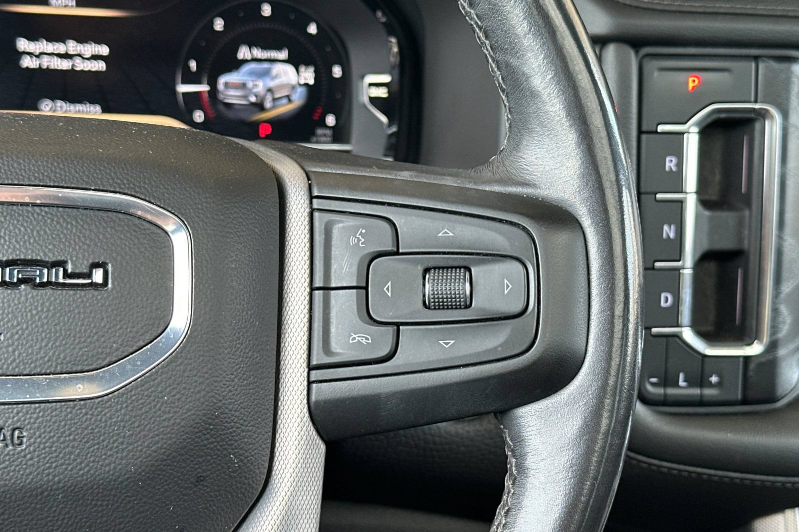 Used 2022 GMC Yukon Denali AWD/4WD image 34