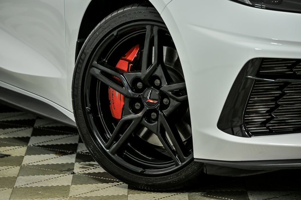 Used 2021 Chevrolet Corvette Stingray Premium Cpe w/ Z51 Performance Package image 3