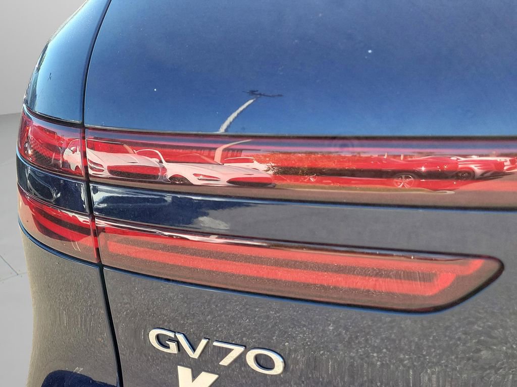 Used 2024 Genesis GV70 2.5T w/ Advanced Package image 33