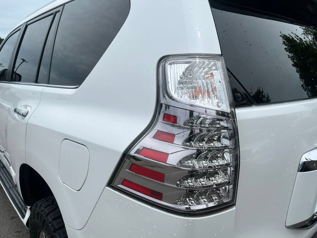 Used 2017 Lexus GX 460 Premium AWD/4WD image 41