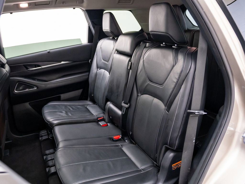 Used 2023 INFINITI QX60 Sensory w/ Vision Package image 16