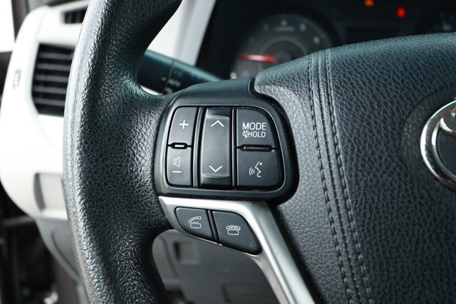 Used 2015 Toyota Sienna L FWD image 13