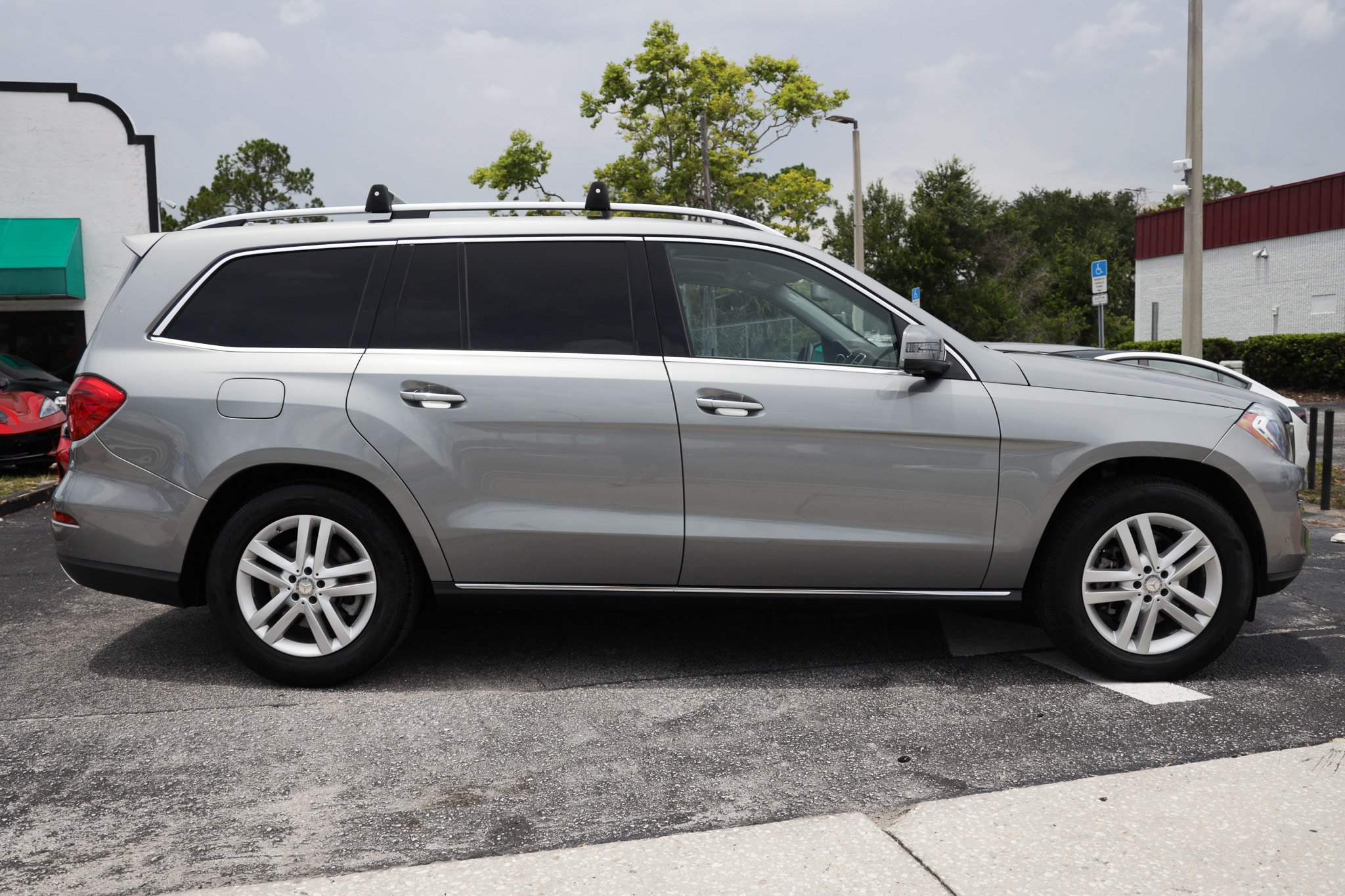 Used 2015 Mercedes-Benz GL 450 4MATIC image 16