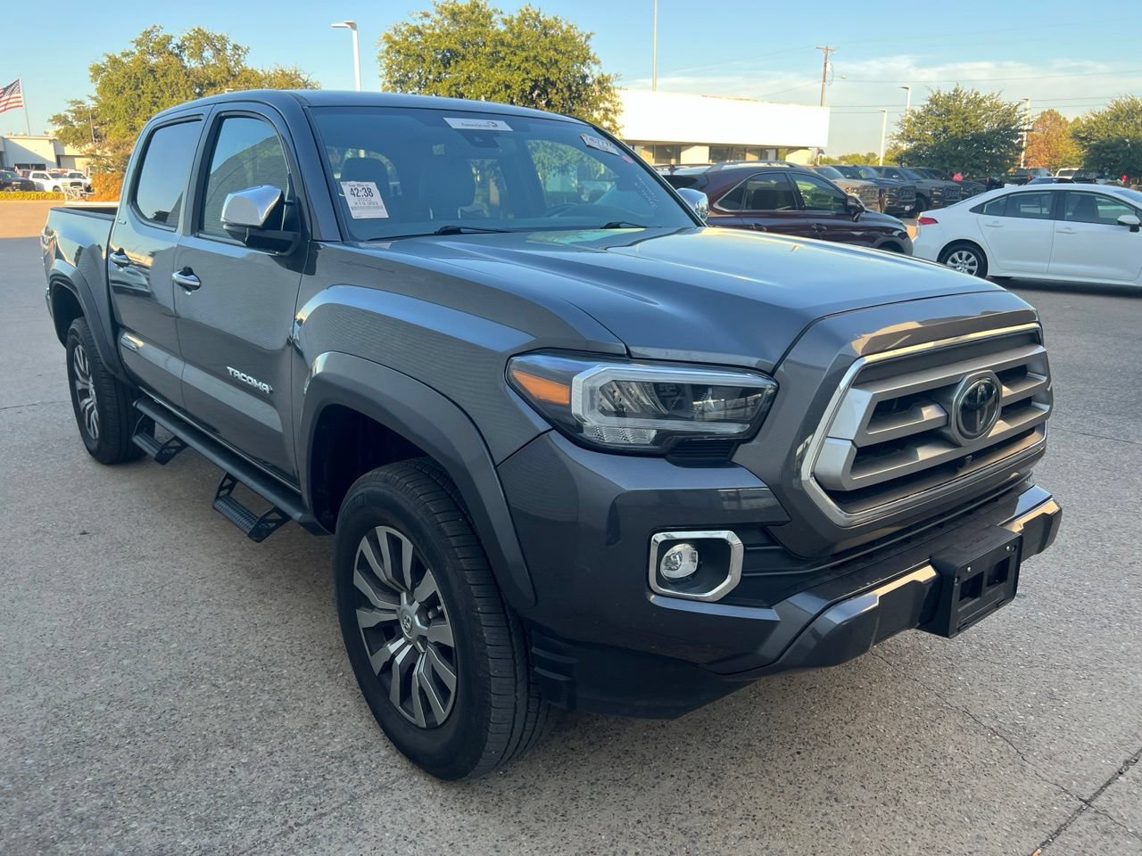 Used 2022 Toyota Tacoma Limited RWD image 3