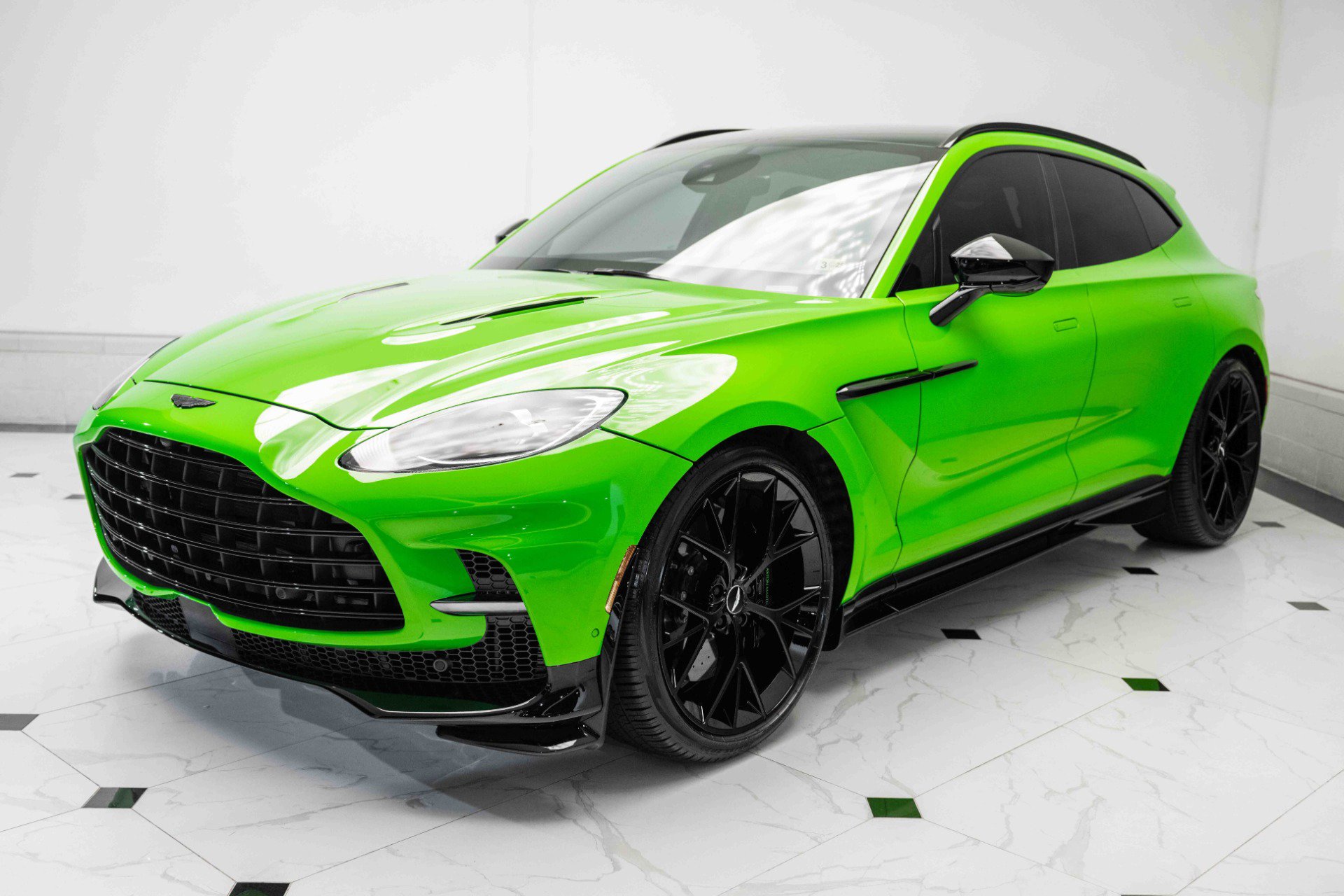 Used 2024 Aston Martin DBX 707 image 41