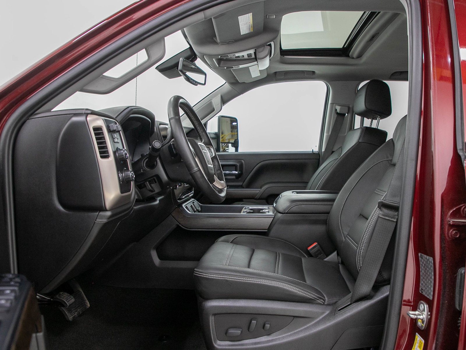 Used 2017 GMC Sierra 3500 Denali w/ Duramax Plus Package AWD/4WD image 23
