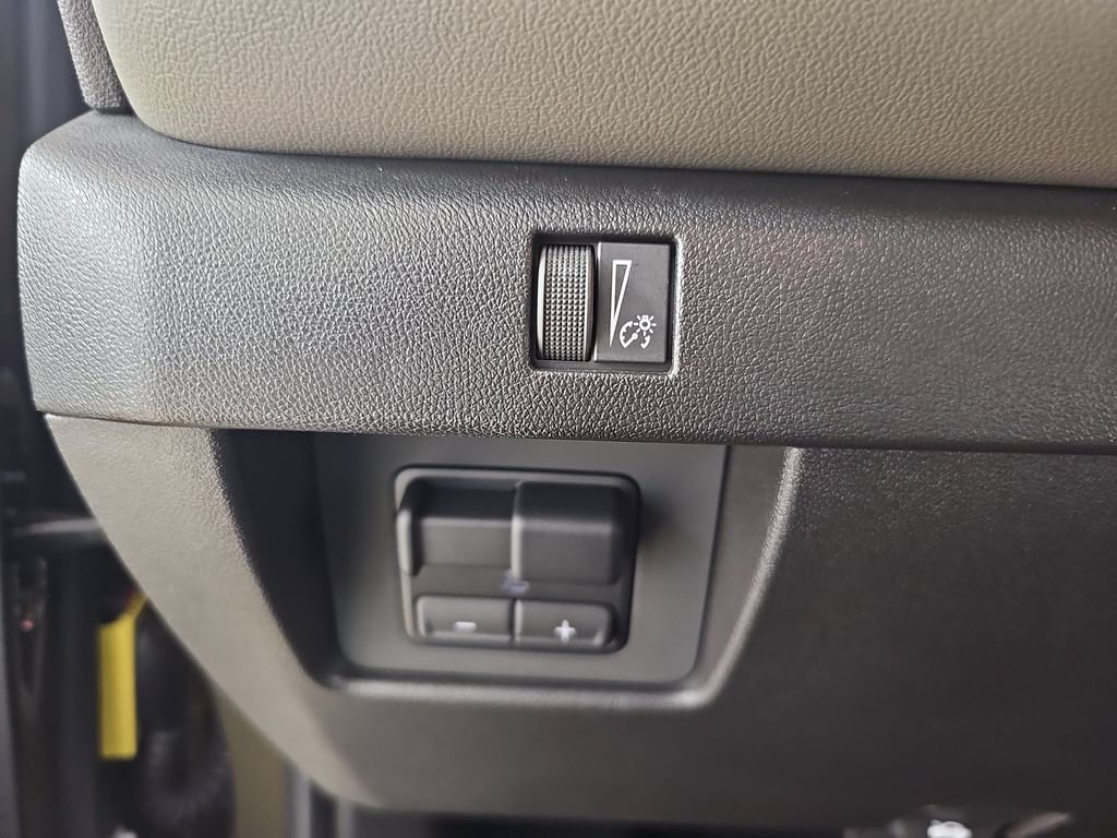 Certified 2025 Chevrolet Colorado ZR2 w/ Technology Package AWD/4WD image 30