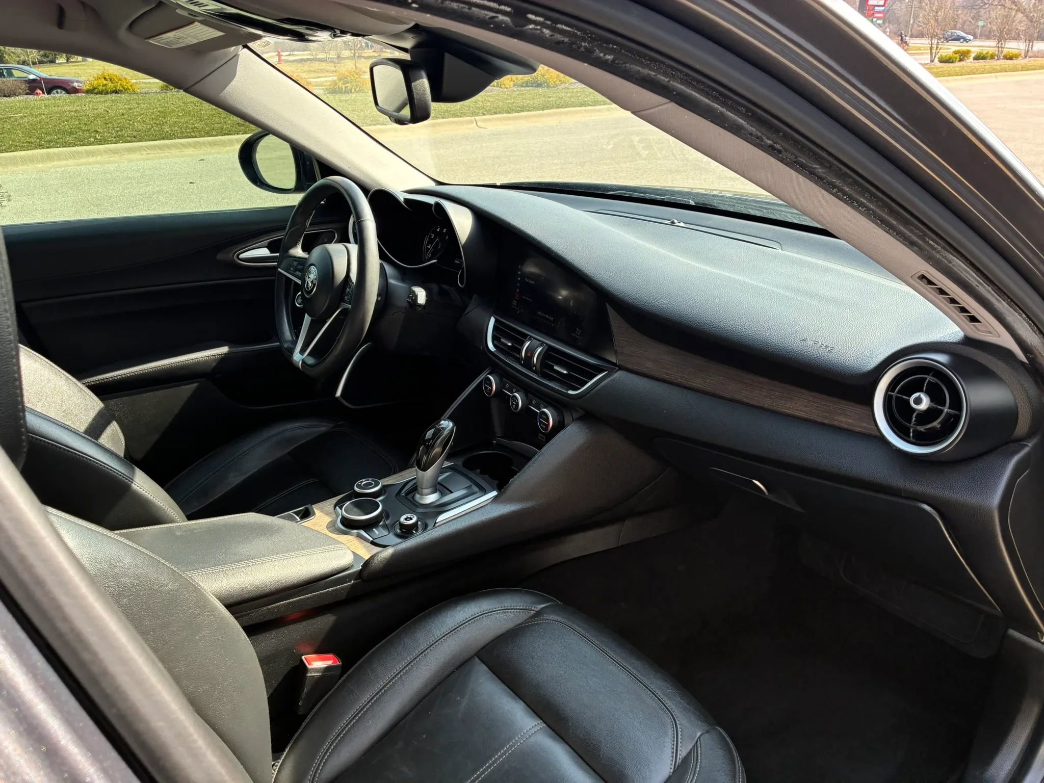 Used 2017 Alfa Romeo Giulia Ti image 19