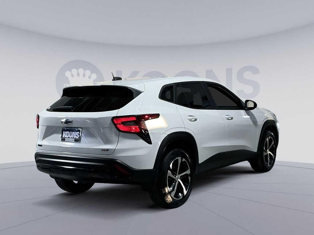 Used 2025 Chevrolet Trax RS w/ Driver Confidence Package image 16