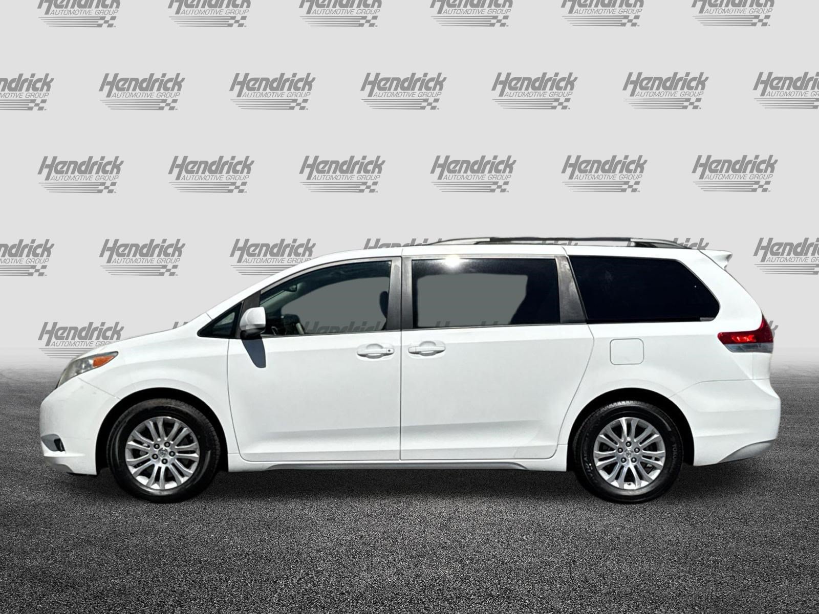Used 2011 Toyota Sienna XLE FWD image 8
