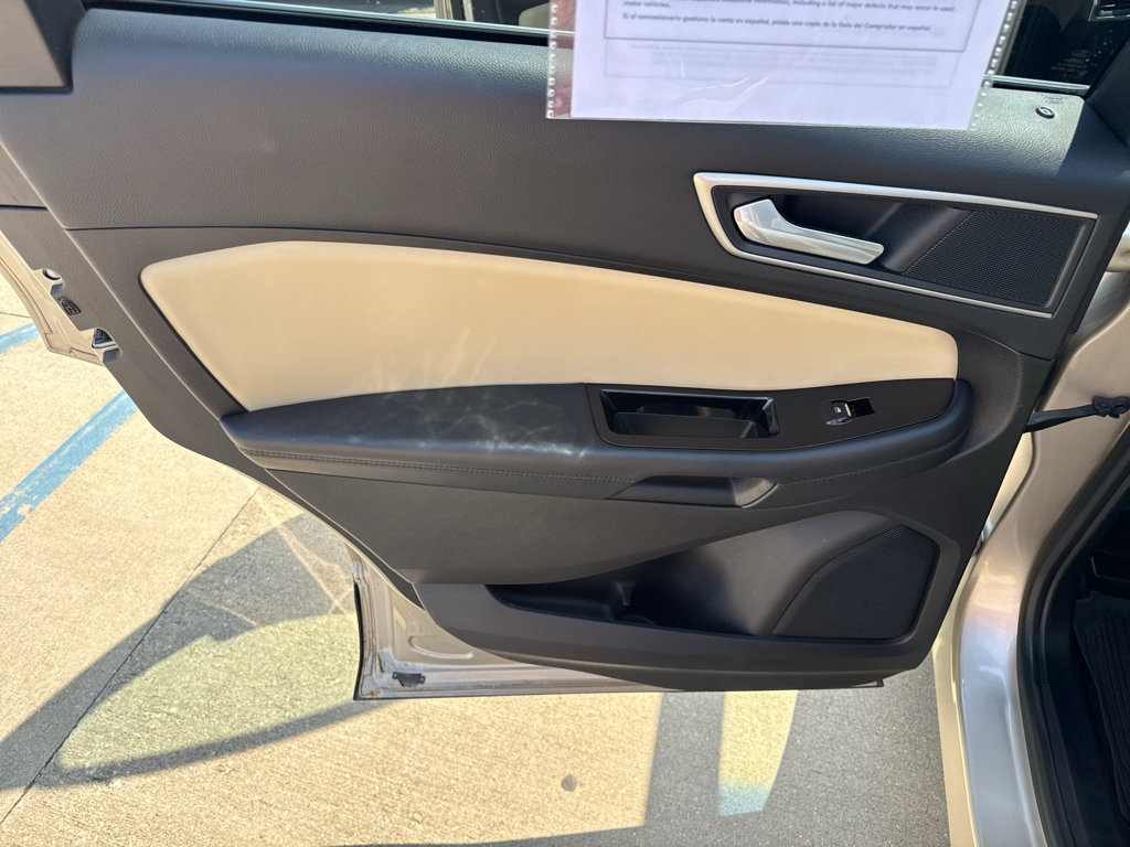 Used 2017 Ford Edge SEL w/ Equipment Group 201A AWD/4WD image 15