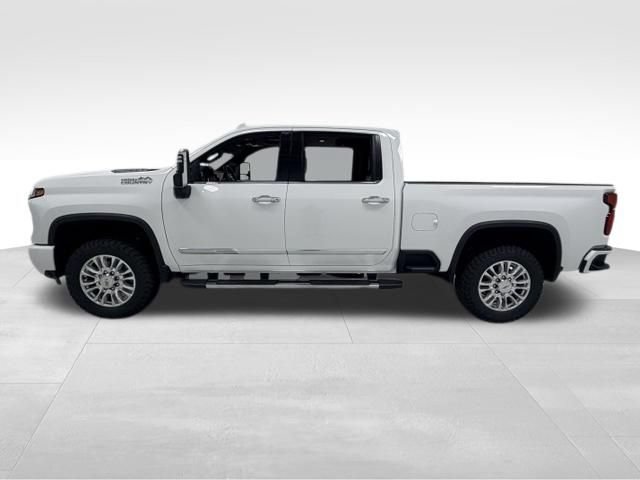Certified 2025 Chevrolet Silverado 2500 High Country w/ Technology Package AWD/4WD image 3