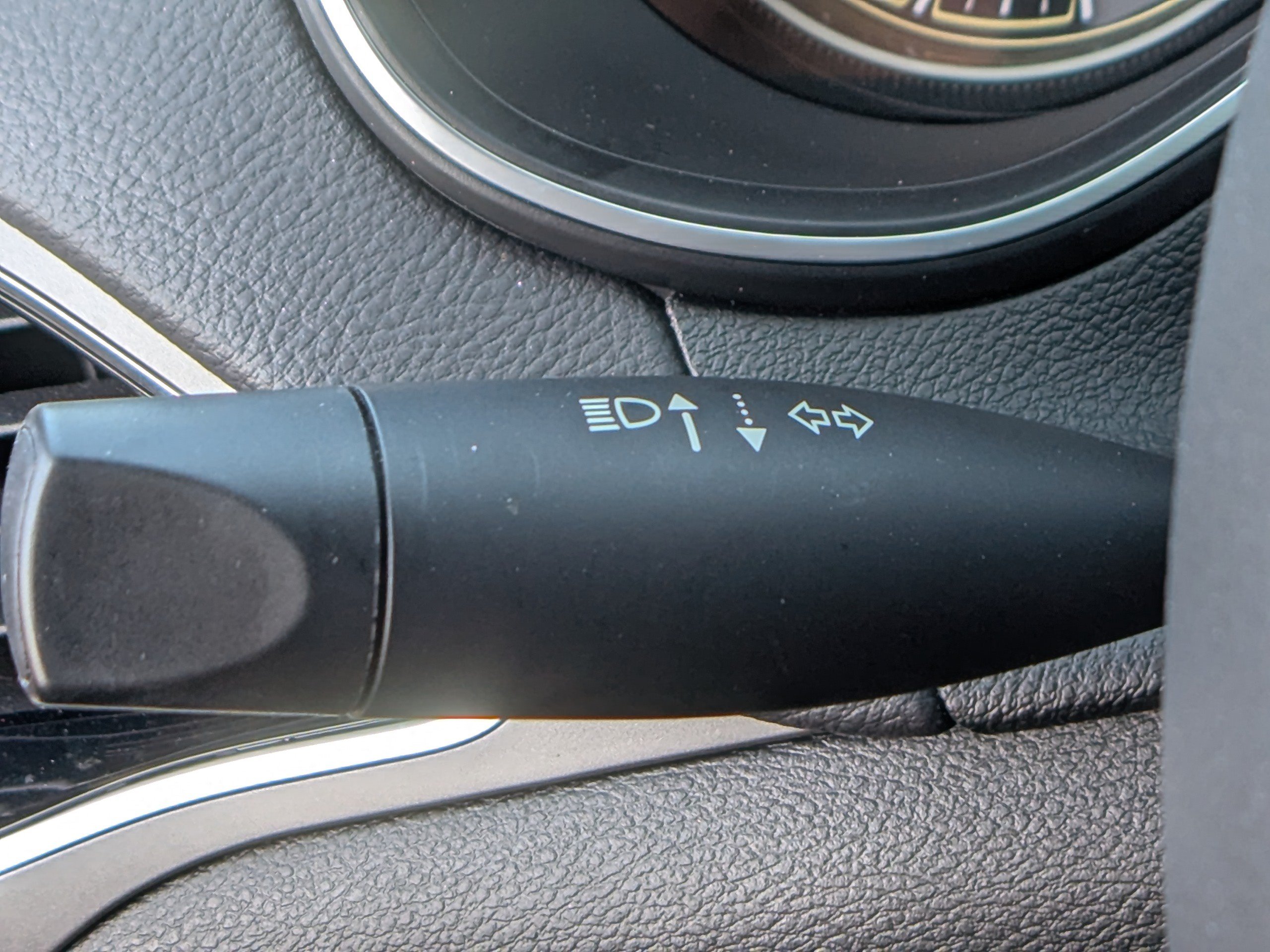 Used 2021 Jeep Cherokee Limited AWD/4WD image 30