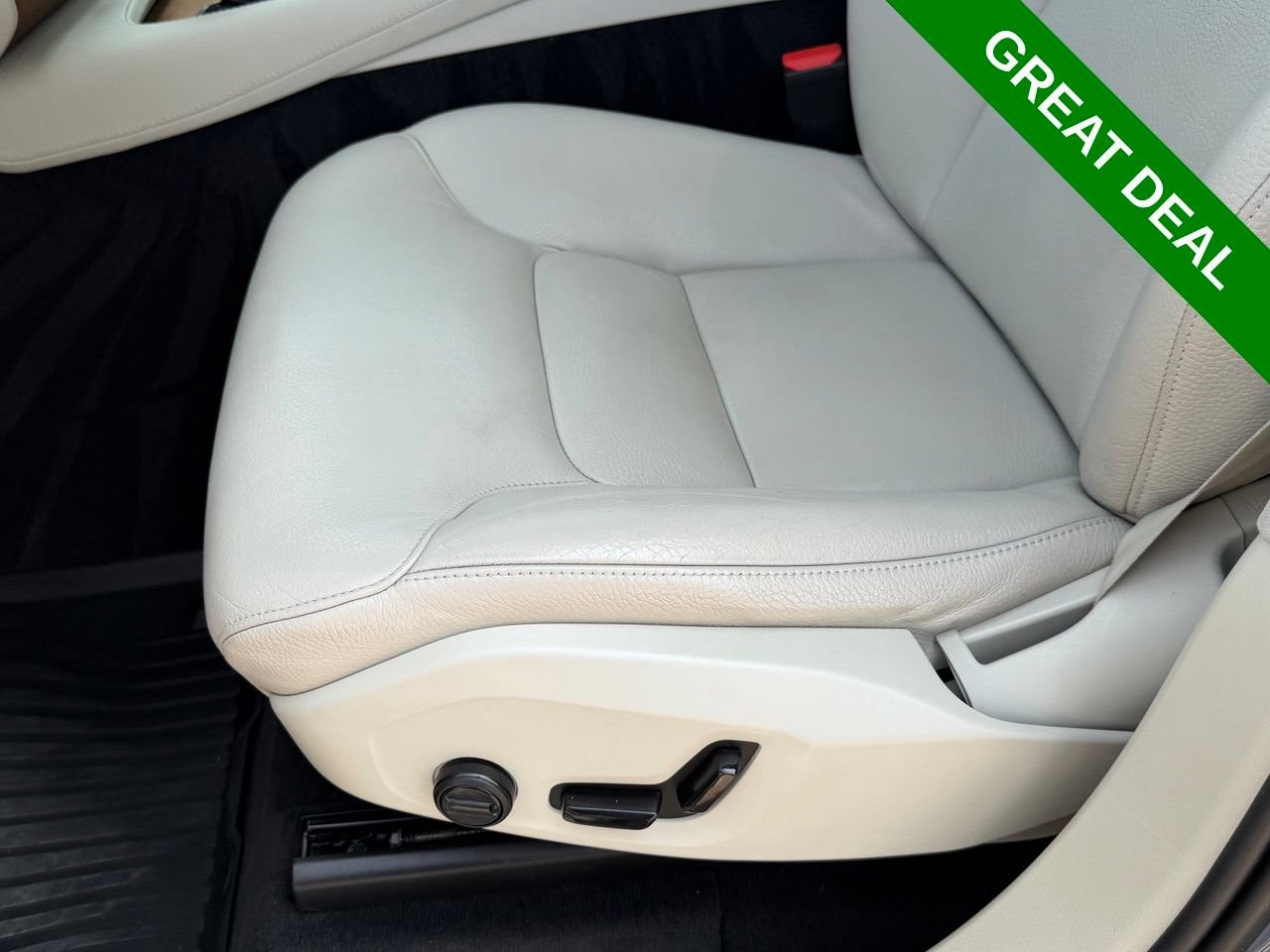 Used 2022 Volvo XC90 T6 Momentum w/ Advanced Package AWD/4WD image 30