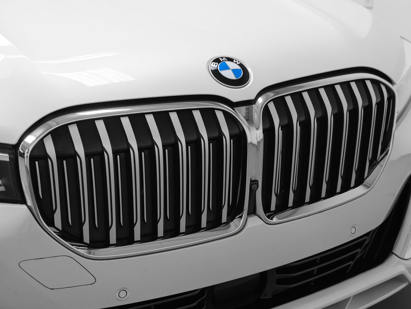 Used 2022 BMW ALPINA B7 xDrive w/ Luxury Rear Seating Package AWD/4WD image 18