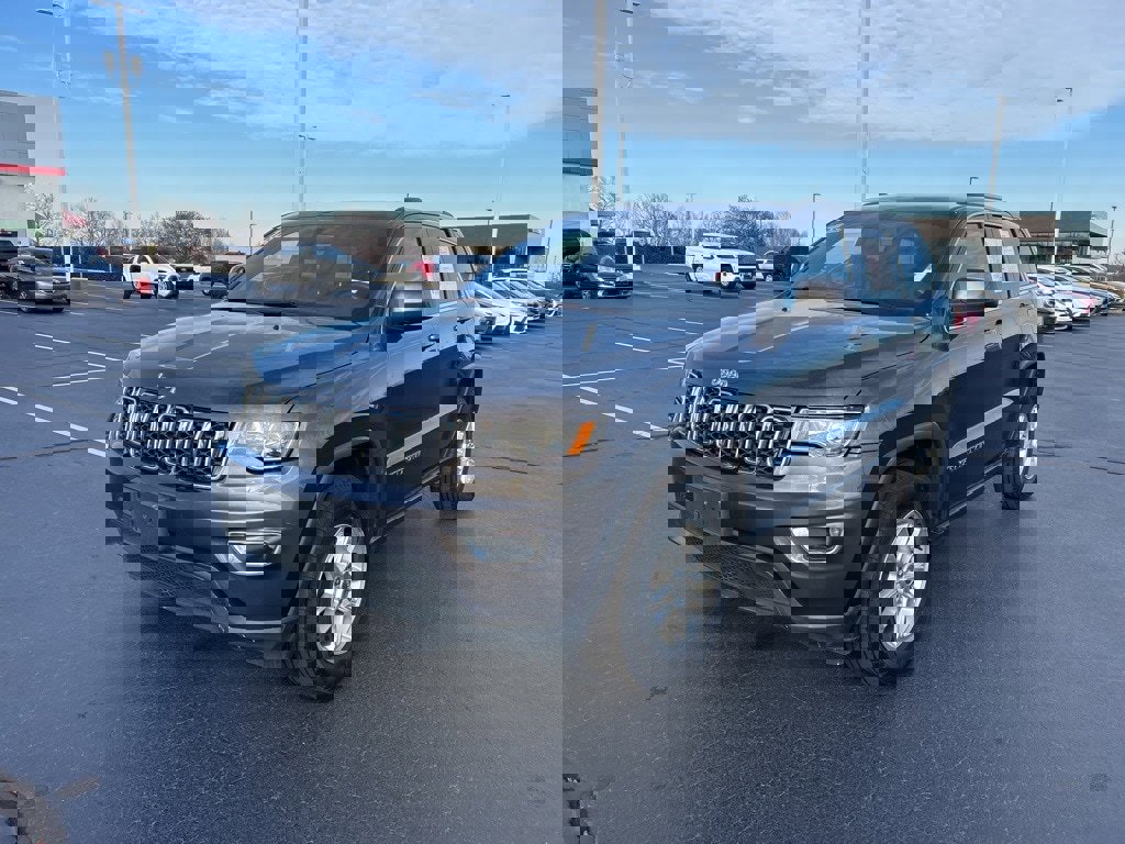 Used 2018 Jeep Grand Cherokee Laredo