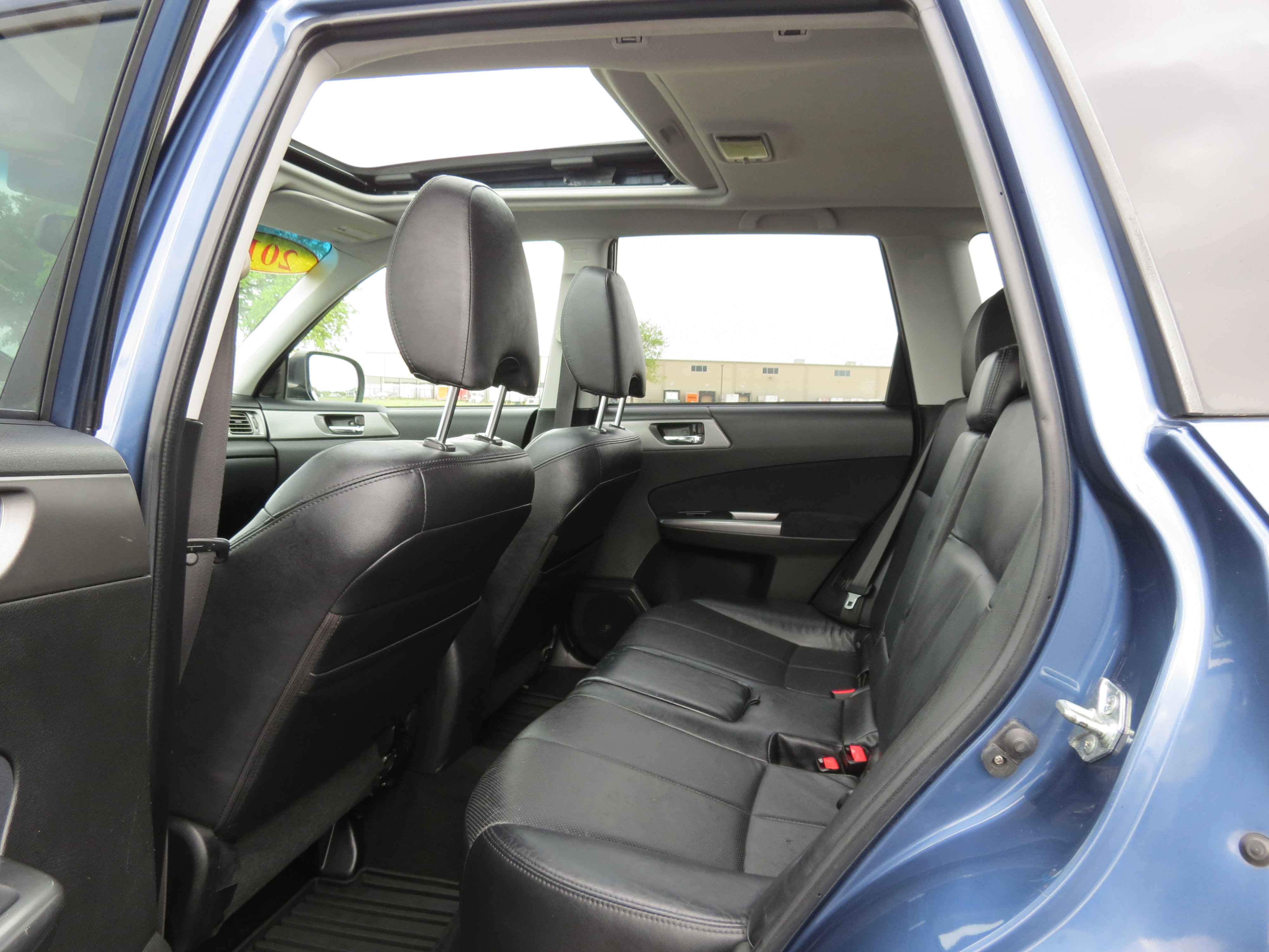 Used 2011 Subaru Forester 2.5X Limited AWD/4WD image 33
