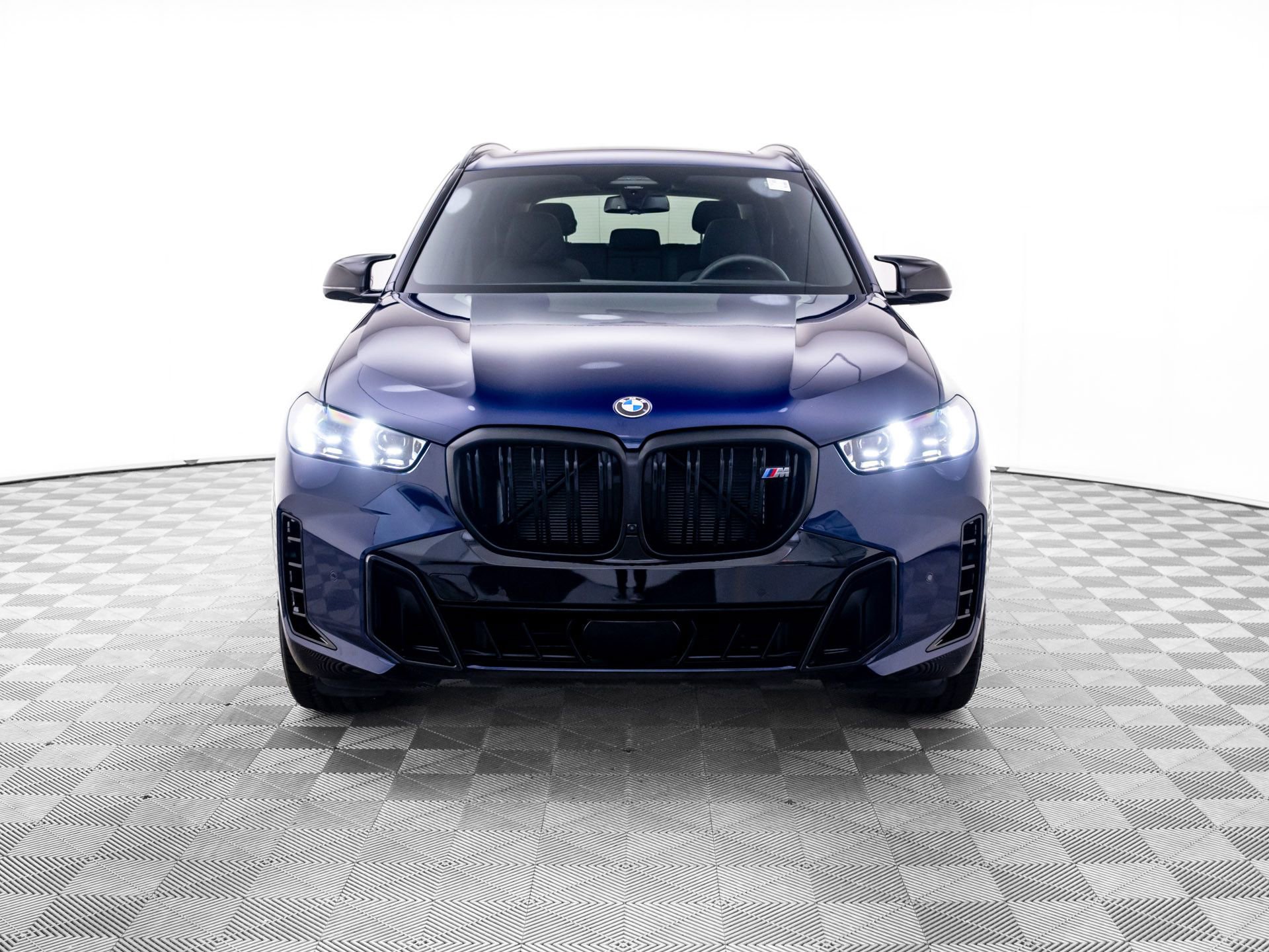 Certified 2025 BMW X5 M60i w/ Climate Comfort Package AWD/4WD image 9
