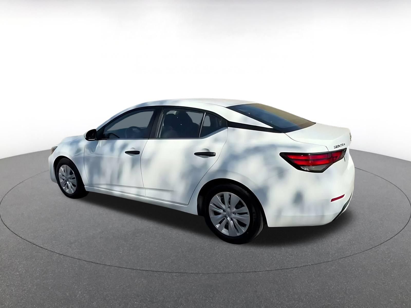 Used 2025 Nissan Sentra S FWD image 9
