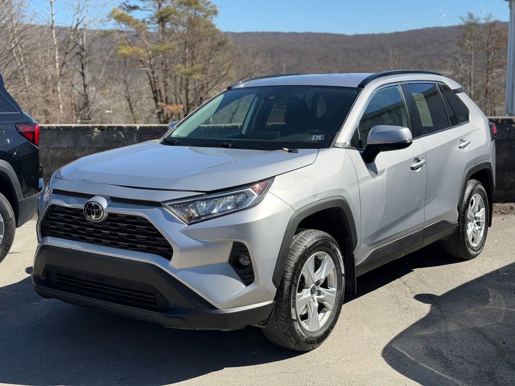 Used 2021 Toyota RAV4 XLE image 1