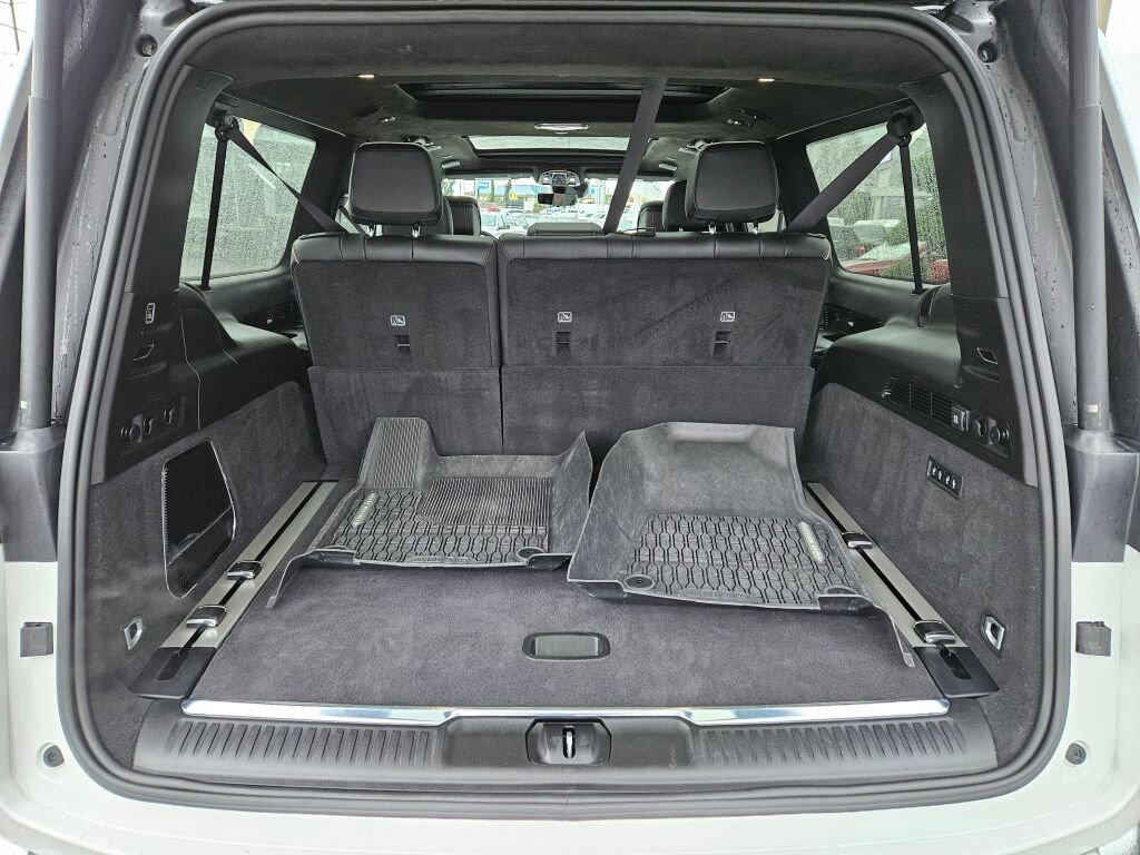 Used 2024 Jeep Grand Wagoneer L Series III image 8