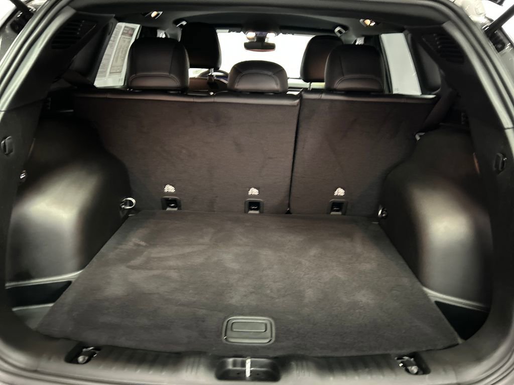 Used 2024 Jeep Compass Latitude image 23