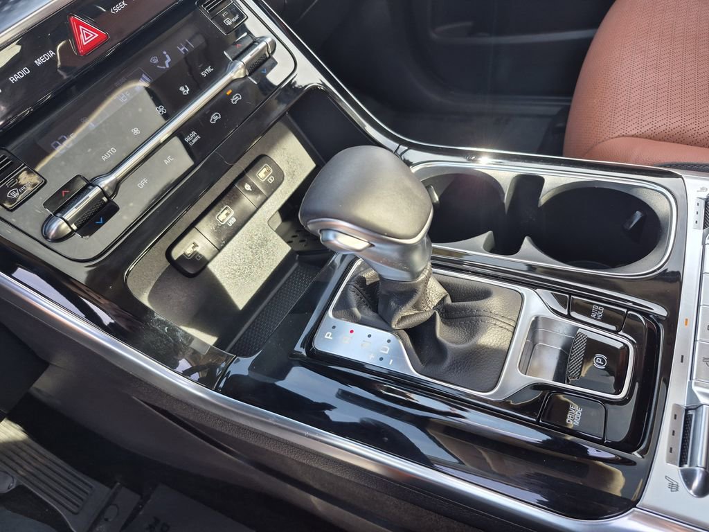 Certified 2023 Kia Carnival SX Prestige image 26