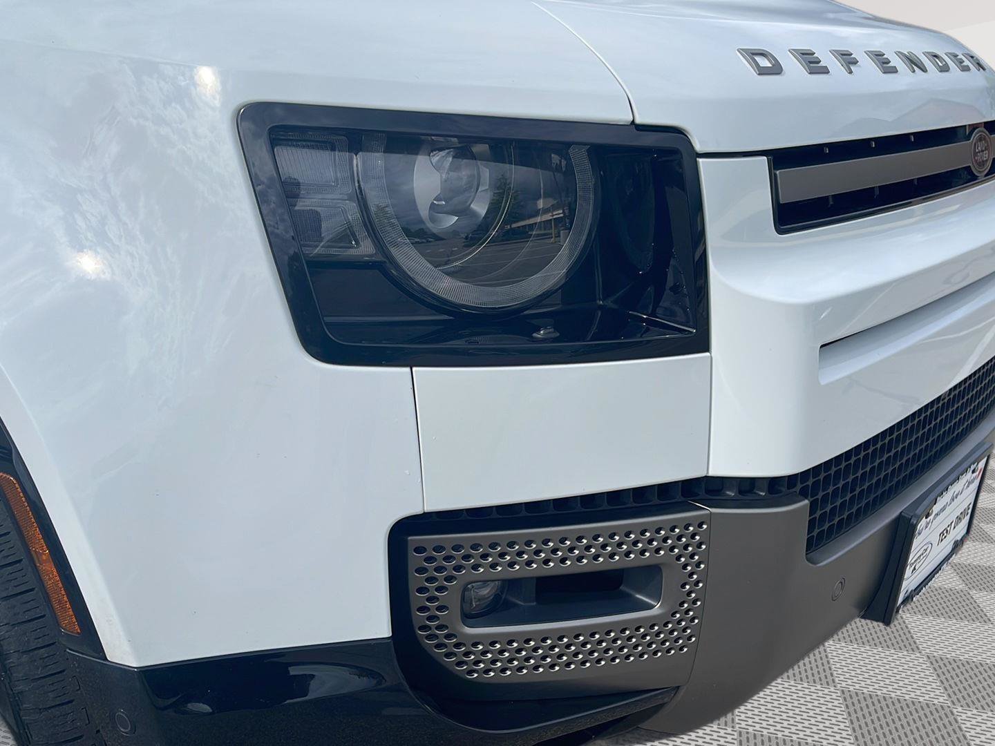 Used 2024 Land Rover Defender 110 X-Dynamic SE AWD/4WD image 13