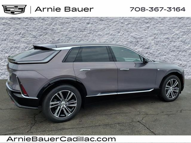 New 2026 Cadillac Lyriq Luxury AWD/4WD image 6