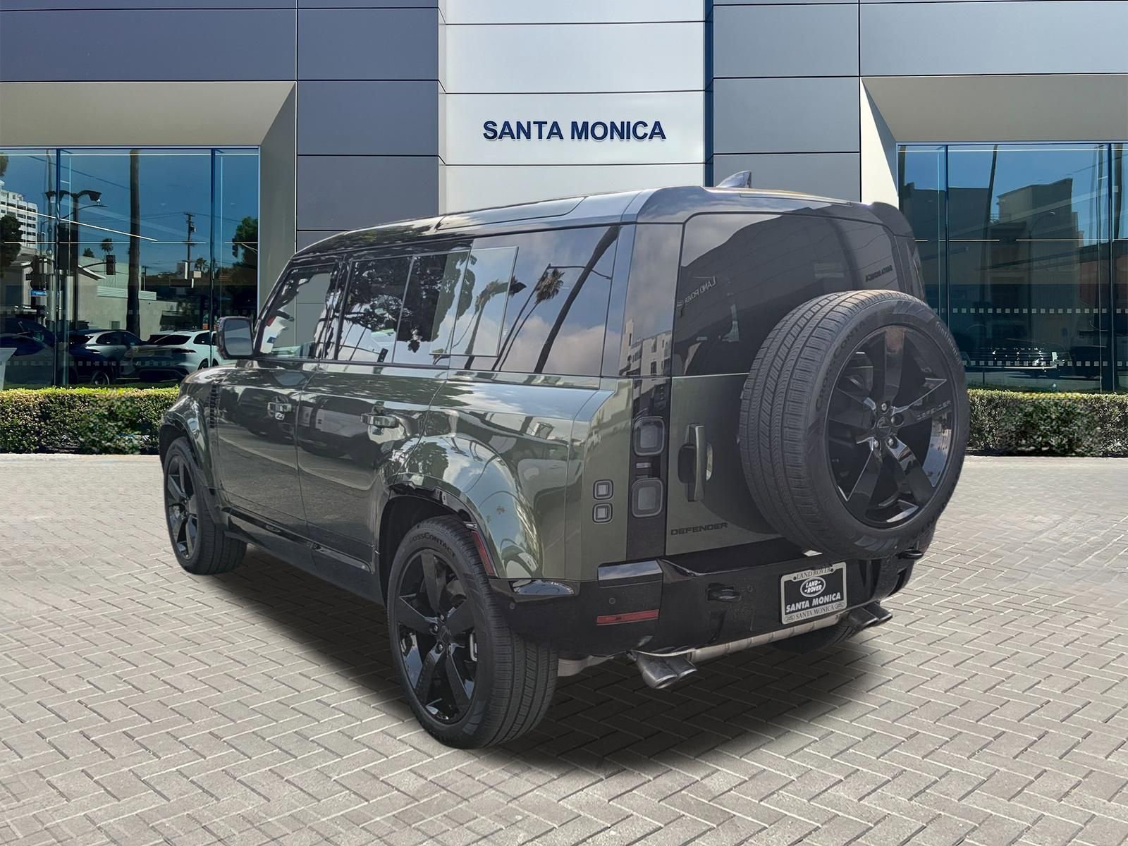 New 2026 Land Rover Defender 110 X-Dynamic SE AWD/4WD image 3