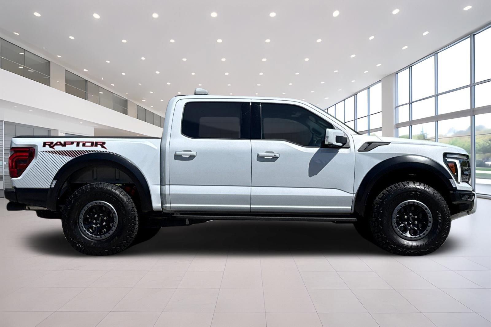 Used 2025 Ford F150 Raptor AWD/4WD image 3