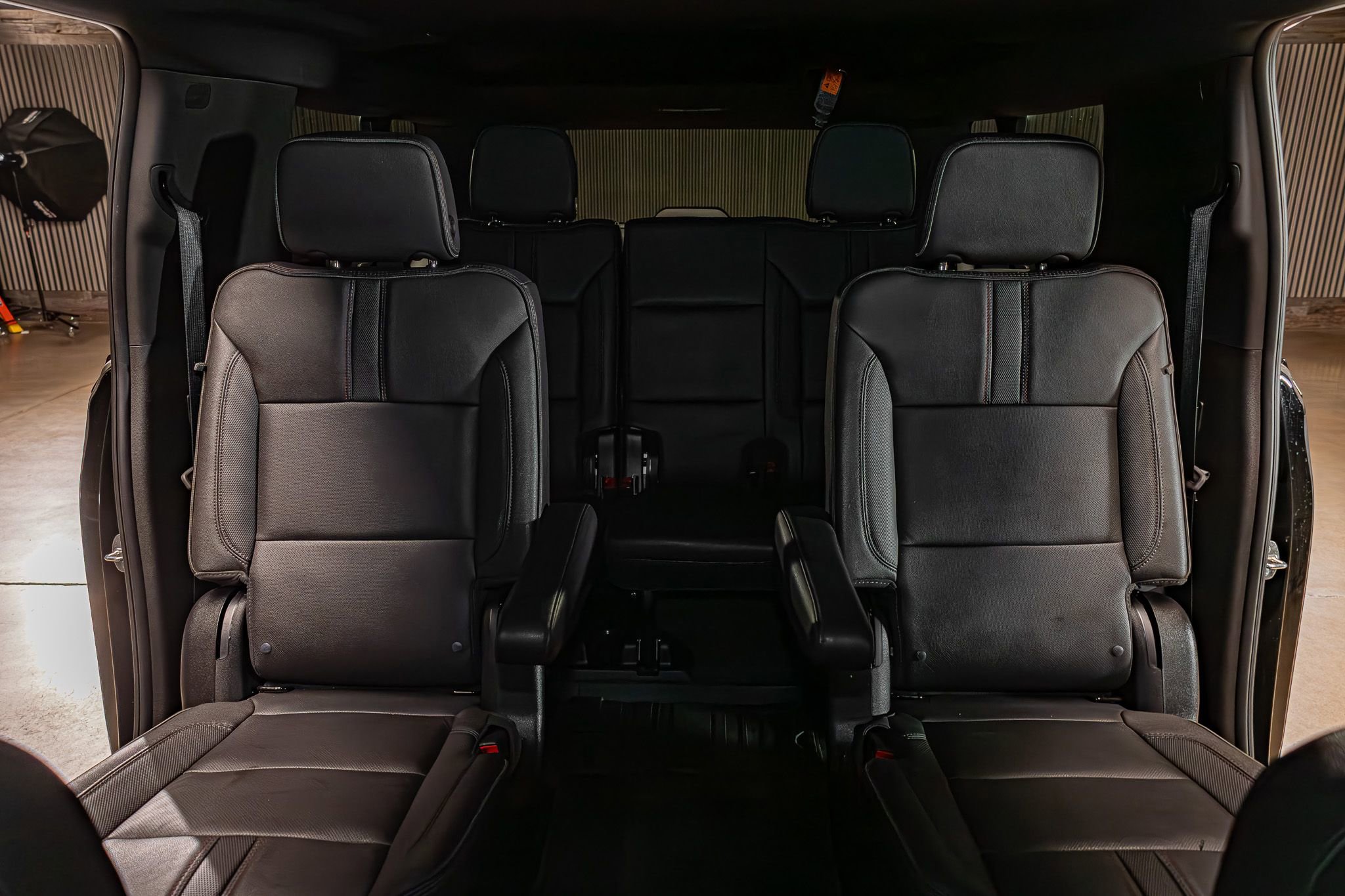 Used 2024 Chevrolet Suburban RST w/ Sport Performance Package AWD/4WD image 23