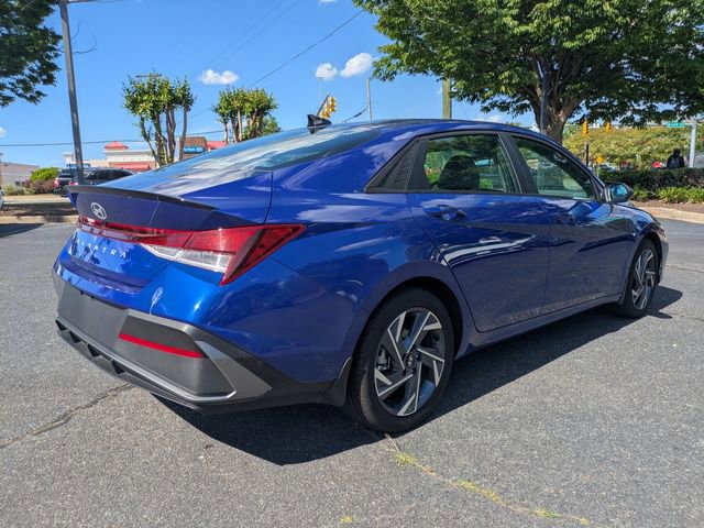 Certified 2025 Hyundai Elantra Sport FWD image 4
