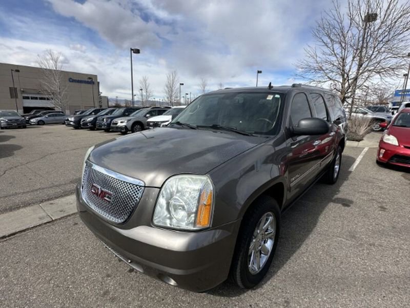 Used 2011 GMC Yukon XL Denali image 13