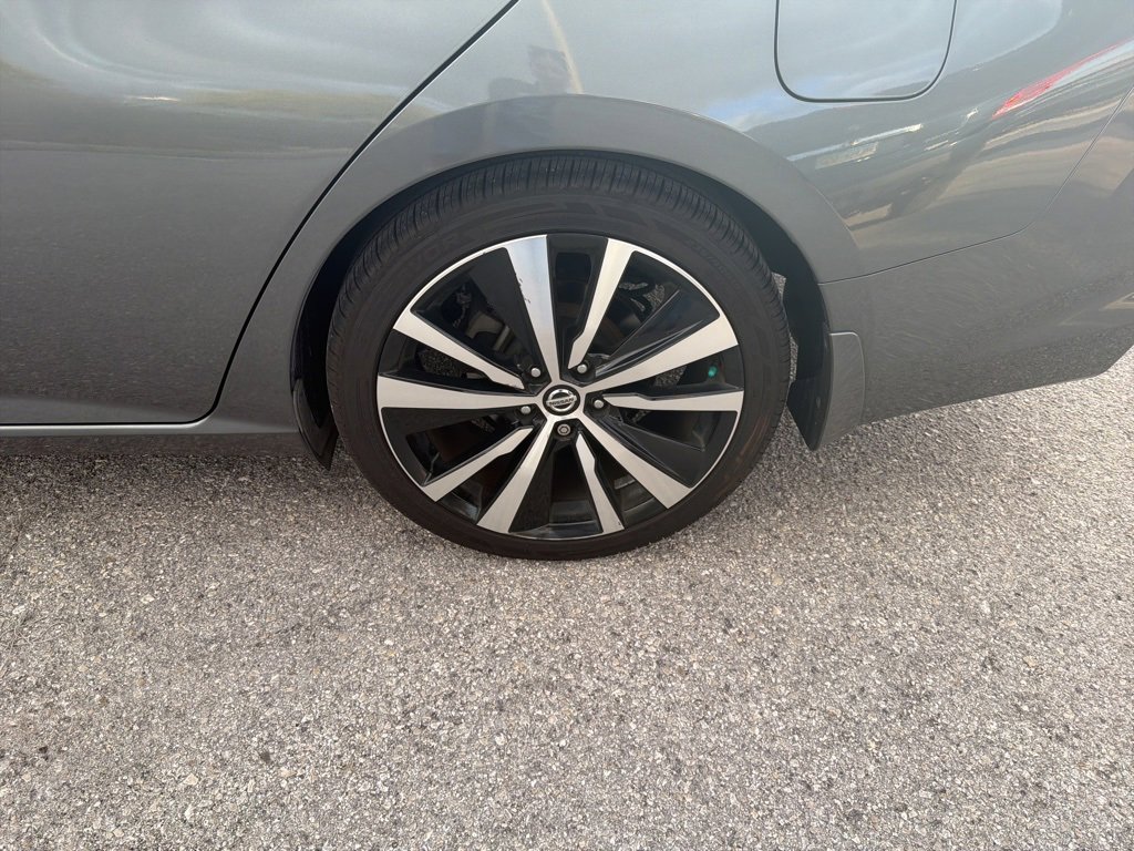 Used 2019 Nissan Altima 2.5 SR w/ SR Premium Package image 4