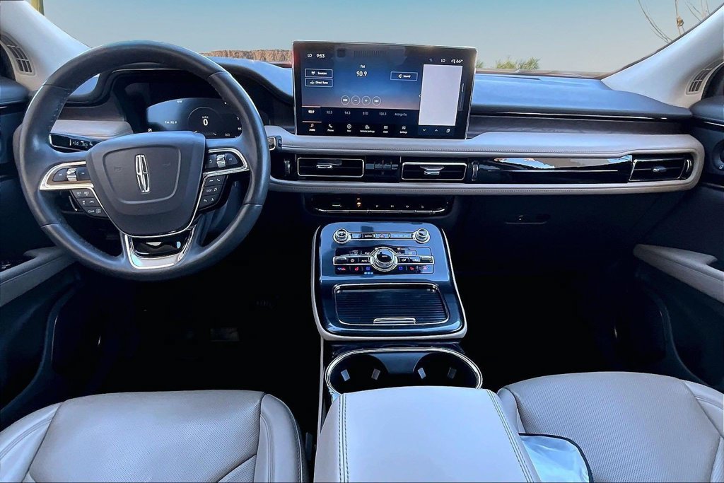 Used 2021 Lincoln Nautilus Reserve FWD image 16