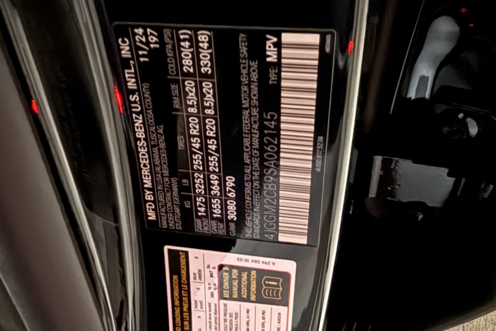 New 2025 Mercedes-Benz EQE 500 4MATIC SUV image 28
